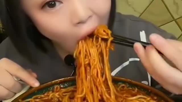 Noodles eating