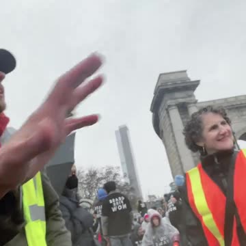 Ceasefire Protester In Blockade Of Manhattan Bridge Talks 'Occupation,' Journalist Shuts Him Down