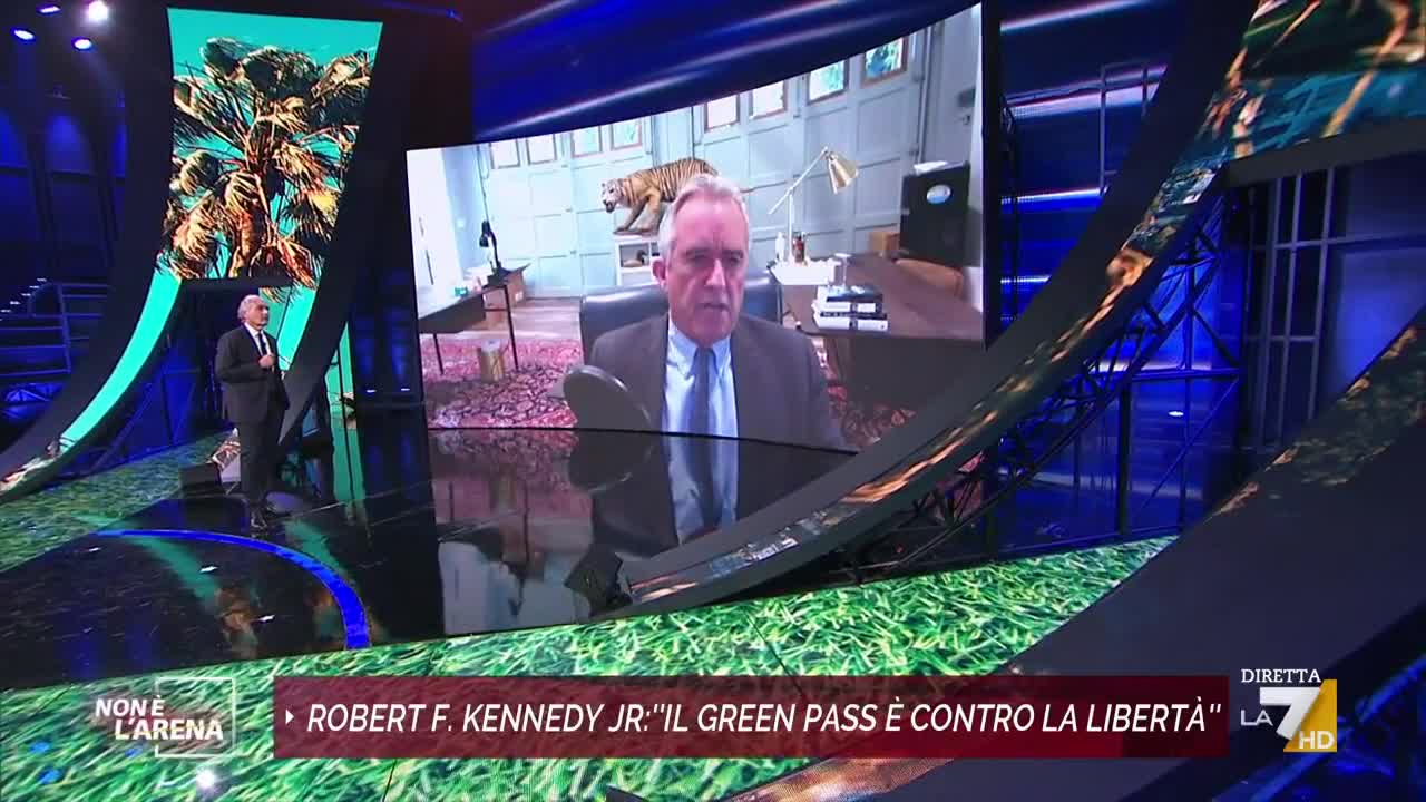 Robert F. Kennedy: "Il green pass è contro la libertà. I vaccini non proteggono e creano morti".