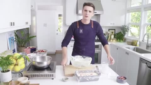 Press another cake slice on top