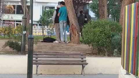 makeleio.gr - Λ@θρο προκαλούν στον Πειραιά εν μέσω καραντίνας