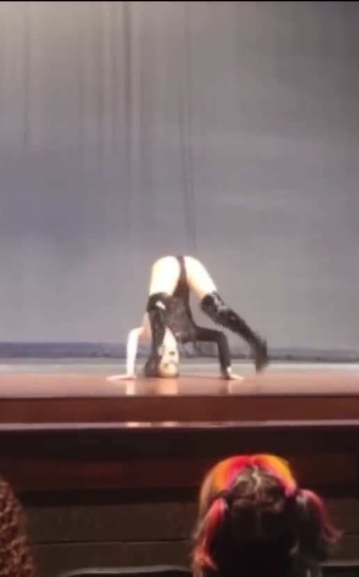 Iowa High School Hosts Drag Show for Students