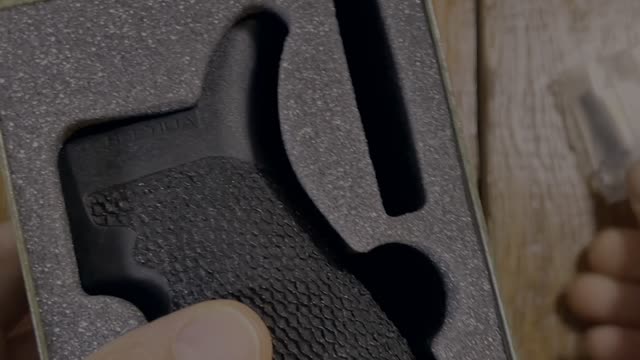 Custom Reptilia AR Grip Unboxing\First Impressions