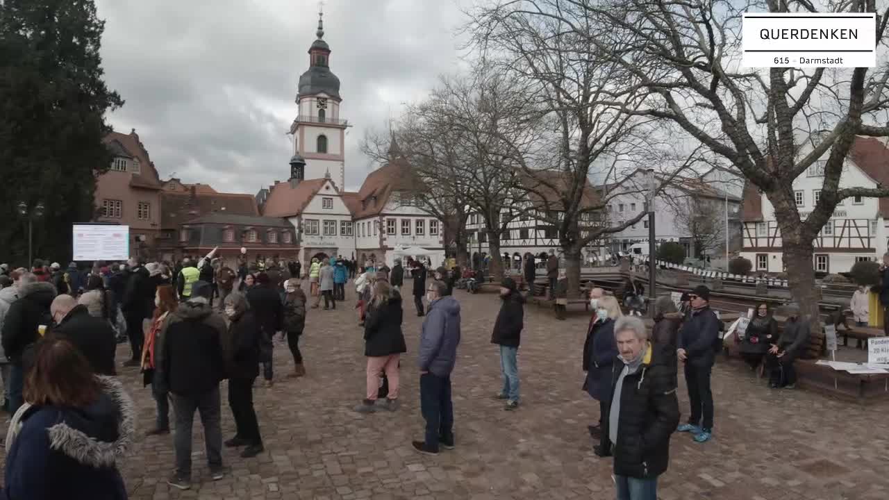 FREEodw vor dem Erbacher Schloss - Gemeinsam für mehr Menschlichkeit