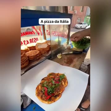 Street Pizza in Italy