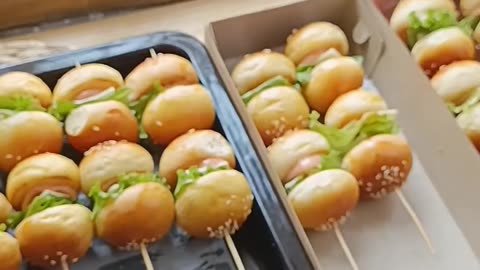 Dapat 52 pcs roti burger mini🍔