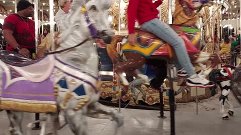 King's Island Carousel and Wurlitzer 157 Band Organ