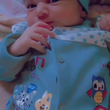 Dancing baby loses it when favorite song is played