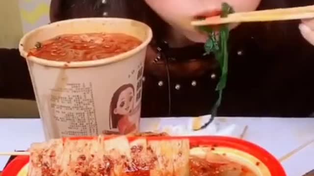 Chinese mukbang eating soo fast 🍗🍤🥙🦀#short#asmr