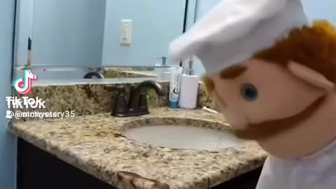 He shit in the sink! 🤣🤣😂😂