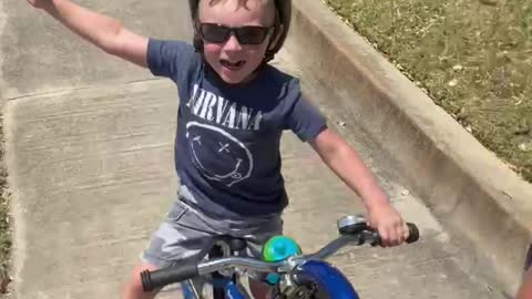 Look Mom, no hands!!