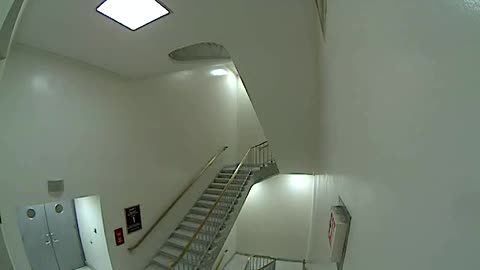 3152RHOB01Stair7_2021-01-06_06h20min02s237ms.mp4