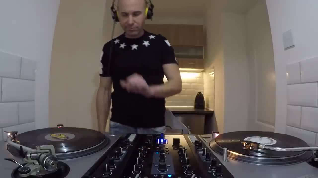 The best 90's Electronic Classics MIX