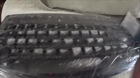 HOW TO KEEP YOUR KEYBOARDS CLEAN