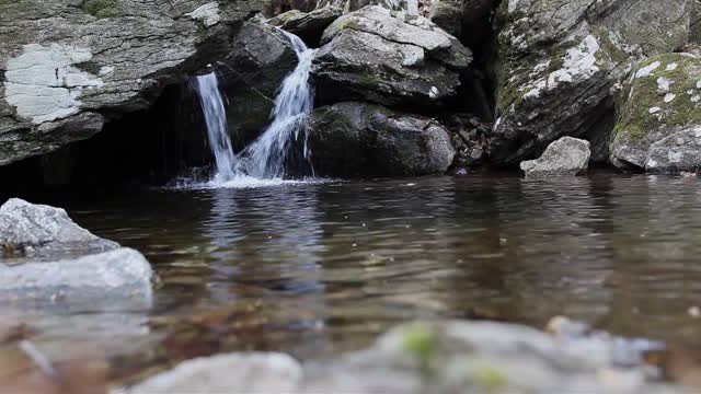 cachoeira é um lugar ótimo para se visitar