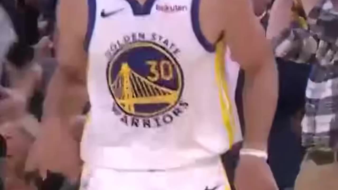 Must See! Stephen Curry's Game Winning 3!