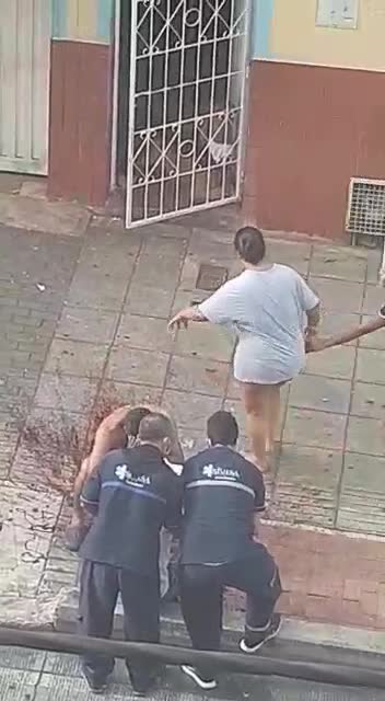 La gresca se desató la mañana de este martes en el barrio San Francisco.