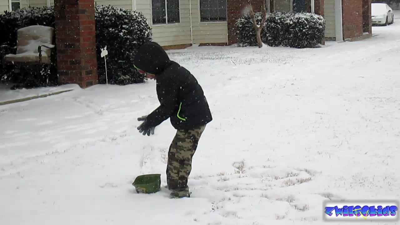 5 and 6 YEAR OLD Boys FiRST Time Seeing SNOW!