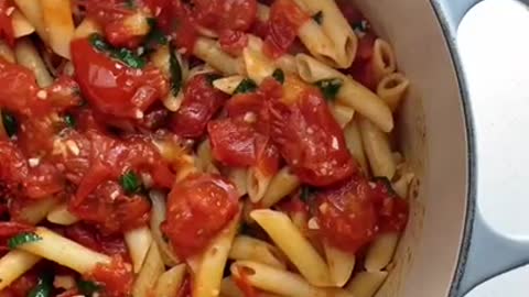 Simple Burst Cherry Tomato Pasta