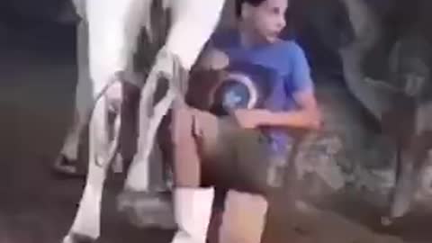 Good kick and pouring milk hhh😂😂😱😱