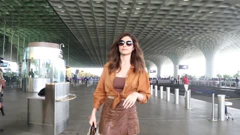 Elnaaz Norouzi Spotted At Airport