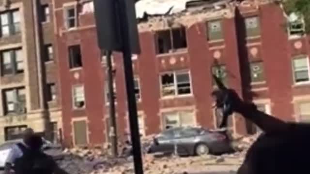 Chicago fire officials responding to South Austin building collapse from explosion