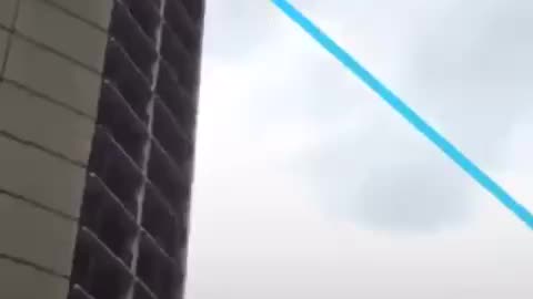 Men survive a horrible suicide fall