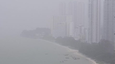미세먼지로 흐린날