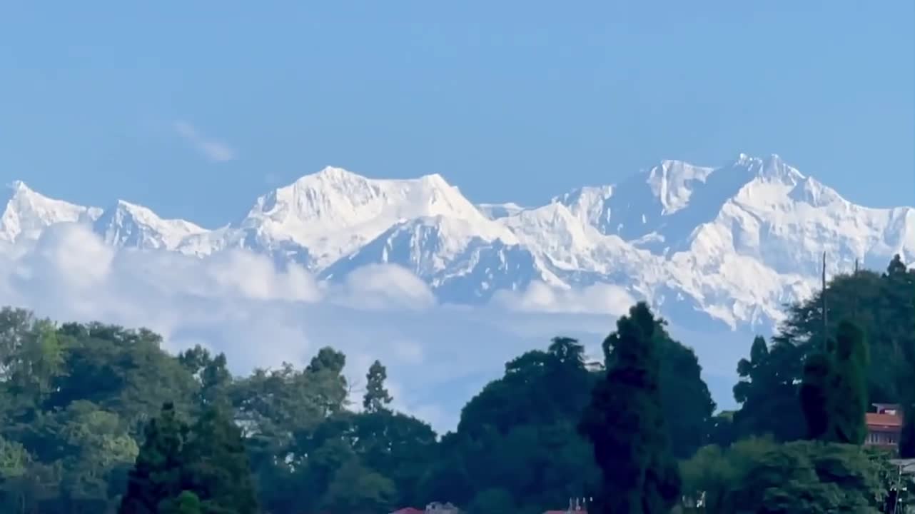 Kangchenjunga Mountain View