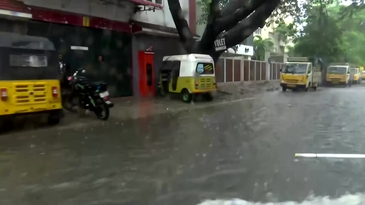 Thousands evacuated as cyclone nears south India