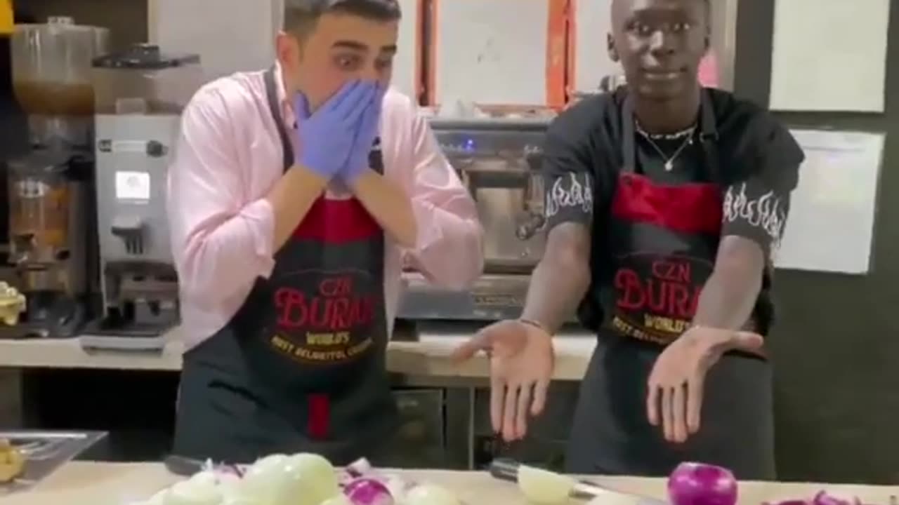 CZN Burak vs Khaby Lame onion cutting skills test 🤣