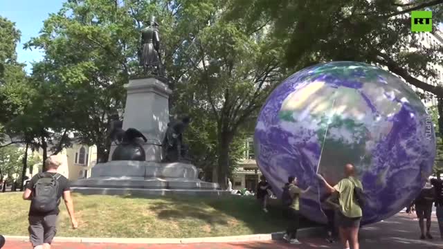 US Activists Call For Climate Emergency Declaration