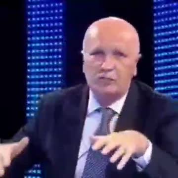 Green pass: IMPRENDITORE: non sospendo nessuno e non mi vaccino"