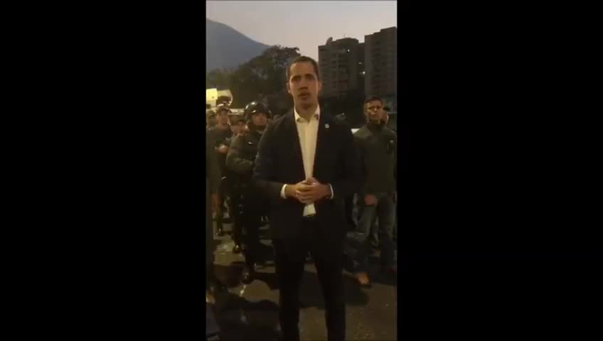 Con Leopoldo López en libertad, Juan Guaidó anunció adhesión de militares