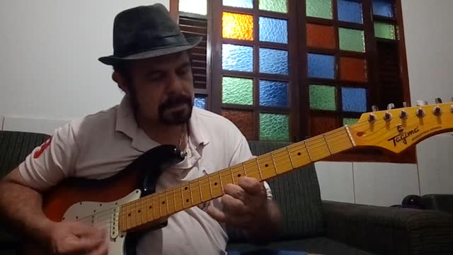 Júlio Milanês - "Brasileirinho" (Waldir Azevedo ), guitar solo.