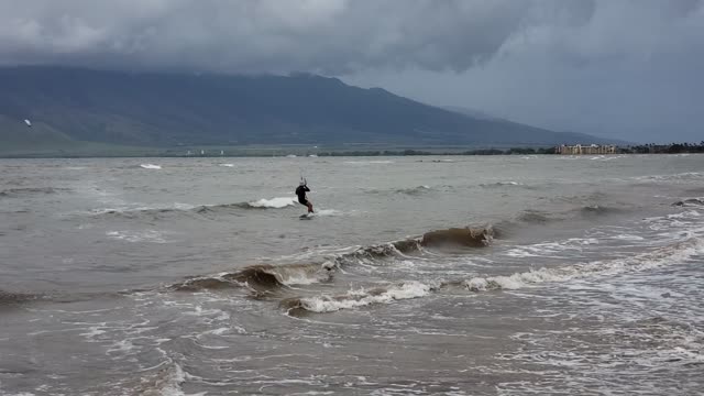 Kitesurfers Maui 5