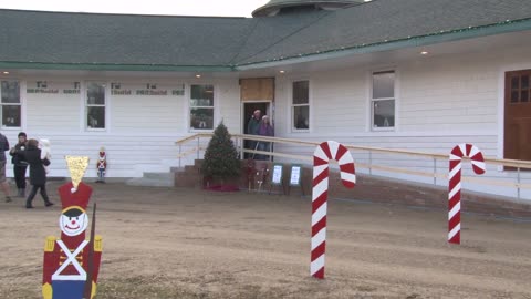 2017 Santa and Mrs. Claus in Clare, MI