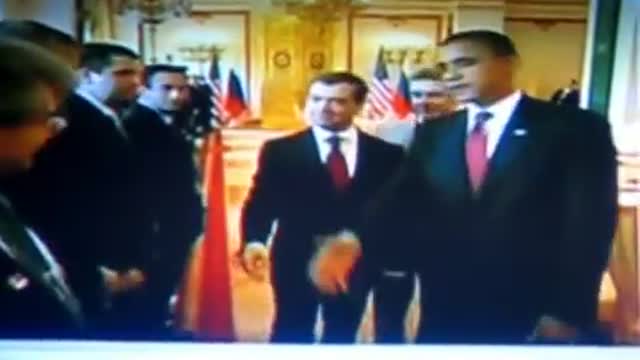 Obamas gets snubbed from handshakes in France.