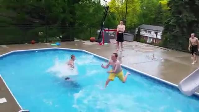 Basketball Players Impress With Amazing Choreographed Pool Dunk