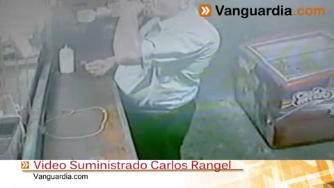 Graban a taxista robando en Floridablanca