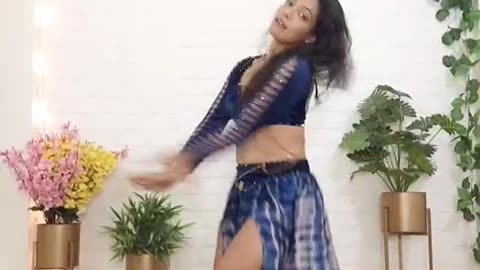 Hot girl dance viral