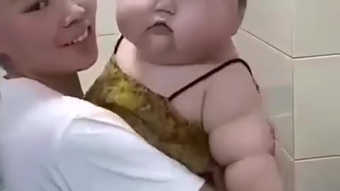 It's so funny, this little kid's video makes you sure to be happy and happy
