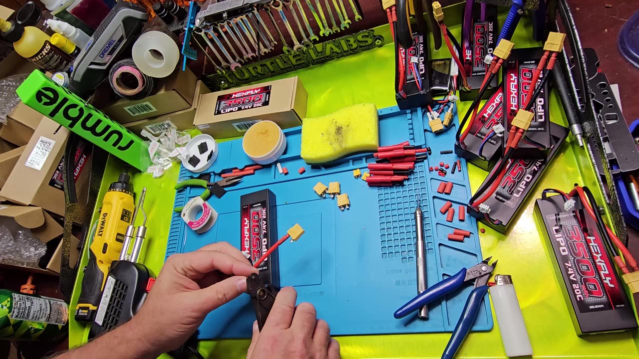 Soldering XT60 Connectors on More Hexfly Lipo Batteries