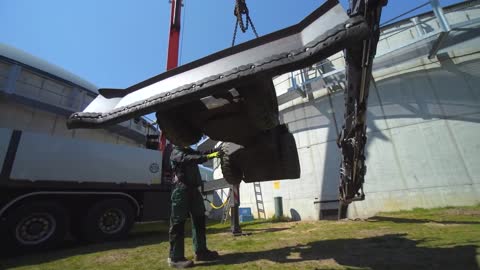 Fermenterreinigung in Biogasanlage mit Saugbagger