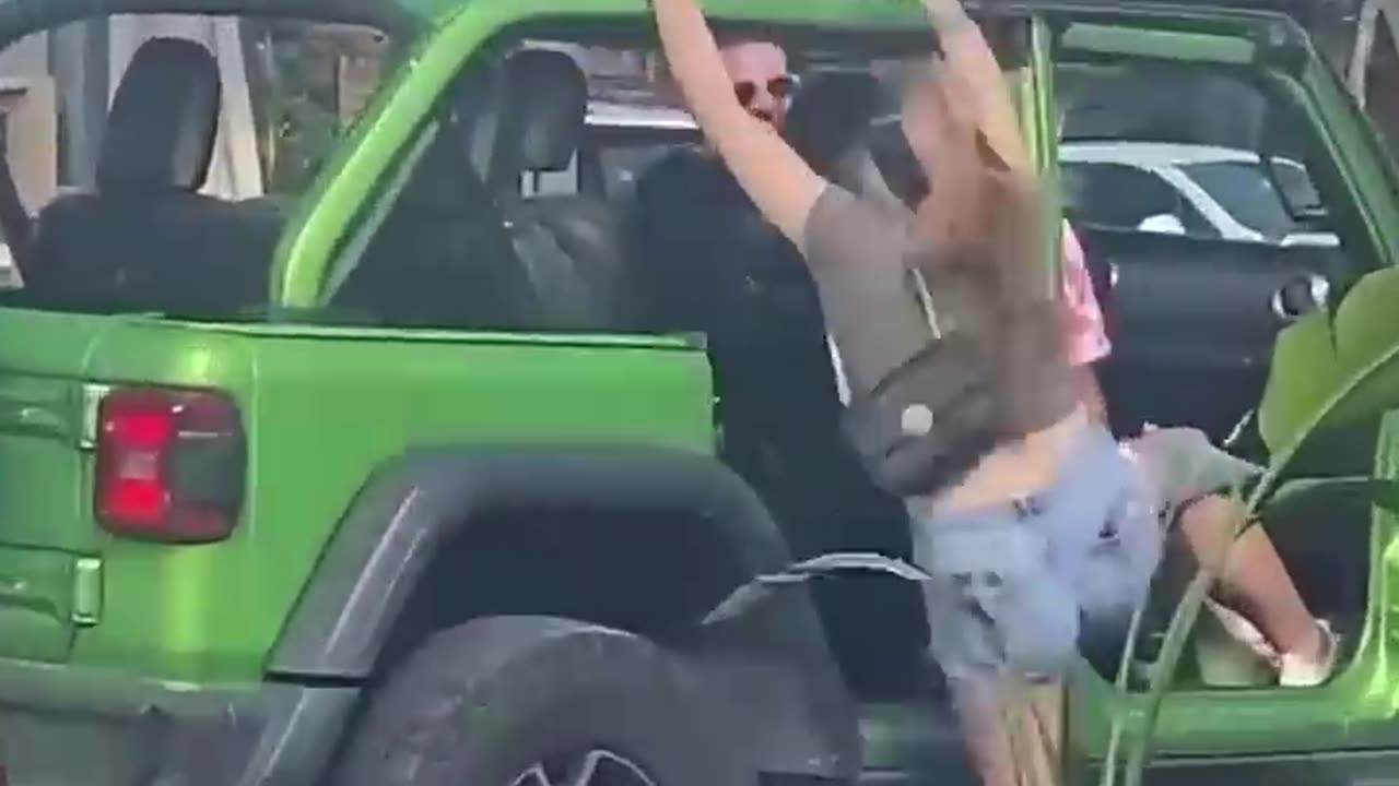 Filters 0:59 NOW PLAYING The end 😂😂😂 #funny #fails #shorts #viral #idiotsfolder