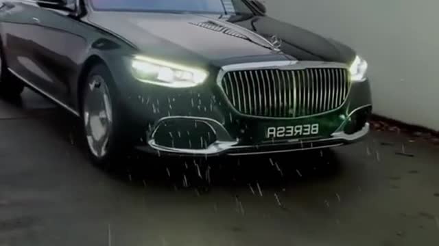 Askyourwifetobuyyouthisbigtoy#benz#Mercedes#maybach#wife