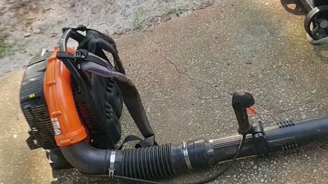 Never rake your yard again. Reveiw. Echo pb 770t back blower part1