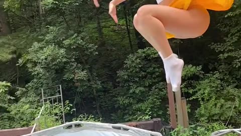 Incredible Girl Stunt: Jaw-Dropping Jump from Great Heights!