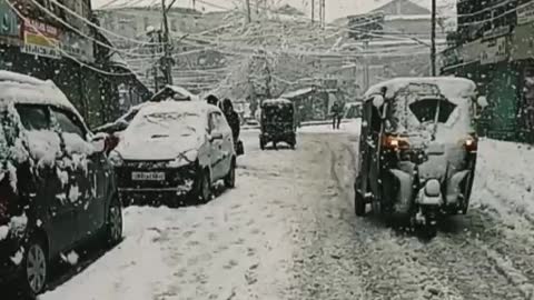 Snow fall in Kashmir valley