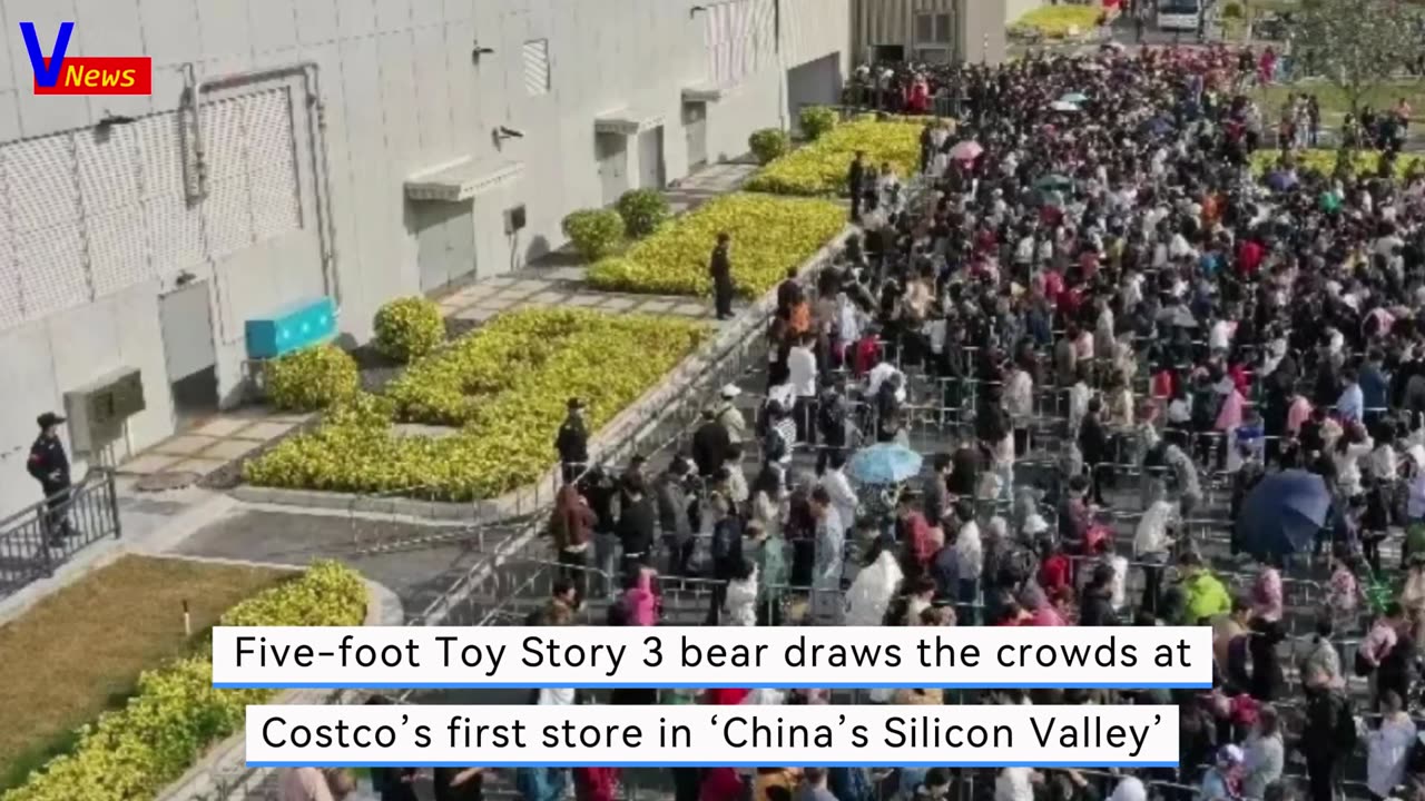 Five-foot Toy Story 3 bear draws the crowds at Costco’s first store in ‘China’s Silicon Valley’